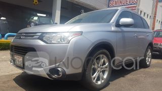 Autos usados-Mitsubishi-Outlander